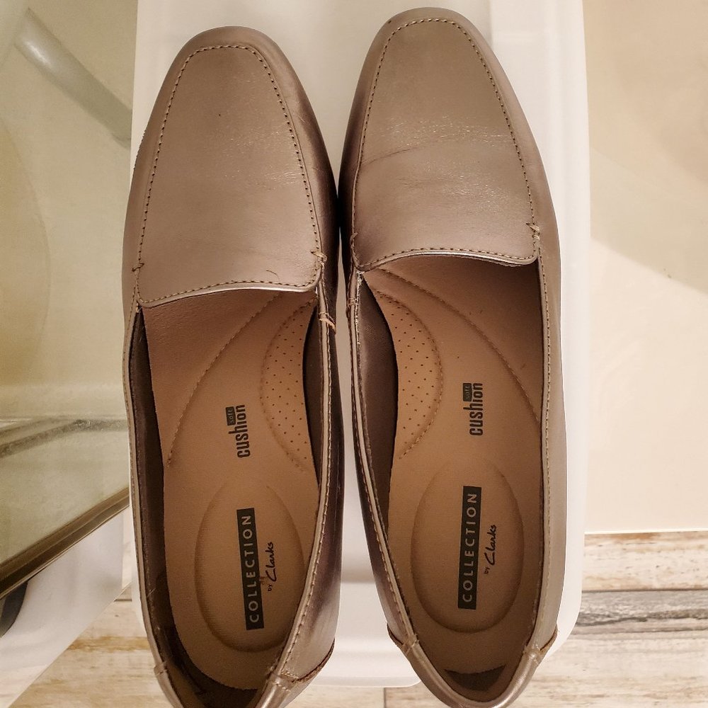 Clarks Womens Loafer Gold-tone Size 7 M